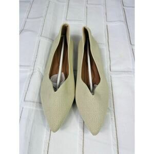 NWT beige canvas pointed toe flats sz 7